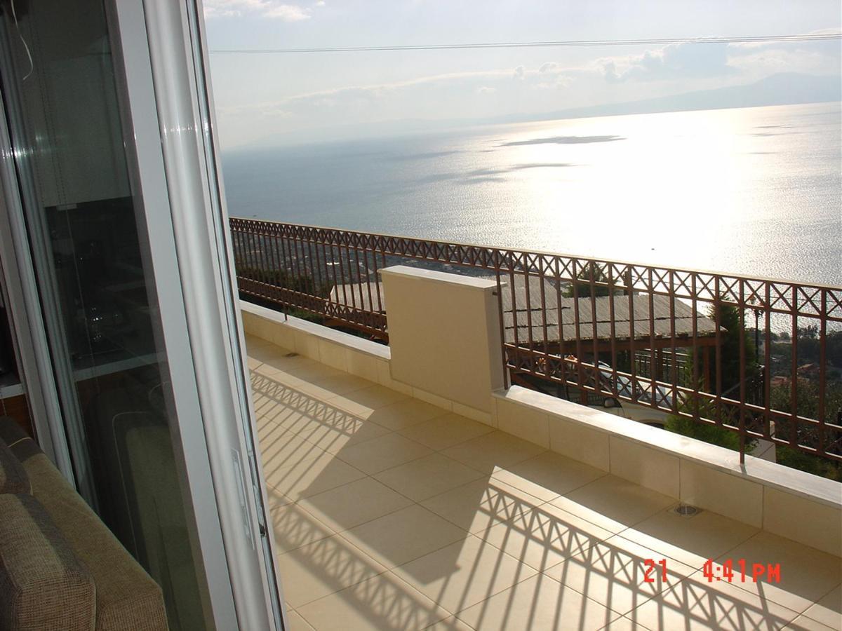 Verga First Floor Apartment ภายนอก รูปภาพ